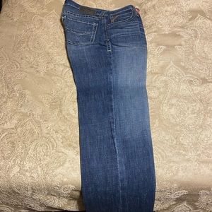Slightly used Ariat jeans, no holes or stains, medium starch